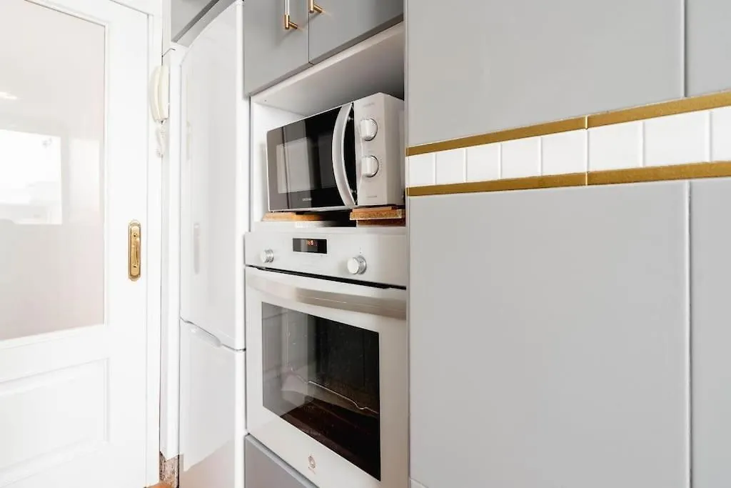 아파트 Great Estepona Centre, Walk To Beach! Rdr421